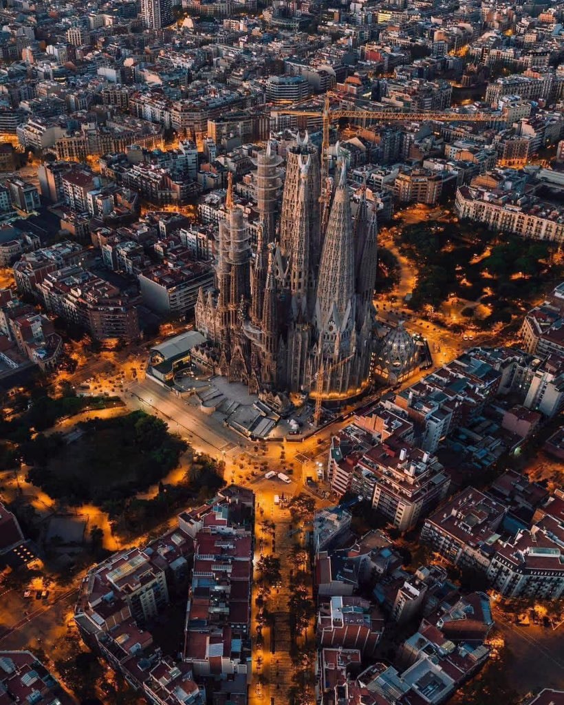 La Sagrada Família Basilica Barcelona