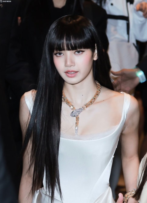 Lisa Complex Magazine best-dressed