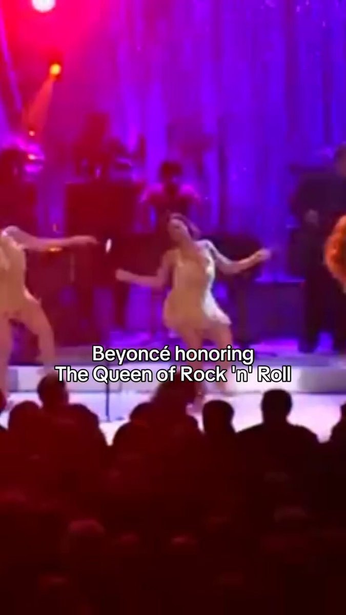 Beyoncé honoring Tina Turner