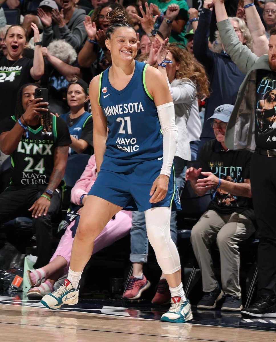 Kayla McBride WNBA threes record (photo 1 of 2)