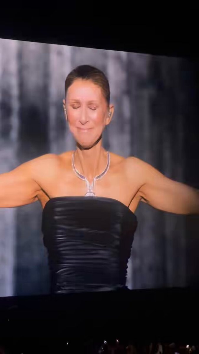 Celine Dion Paris performance