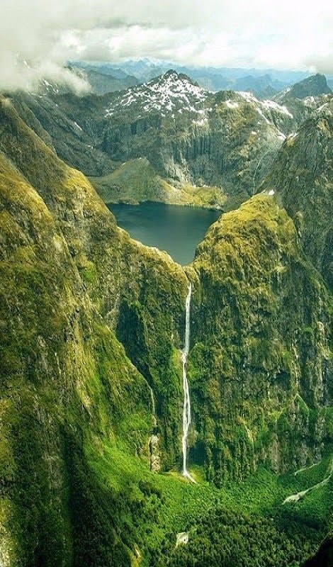 New Zealand landscape (photo 3 of 4)