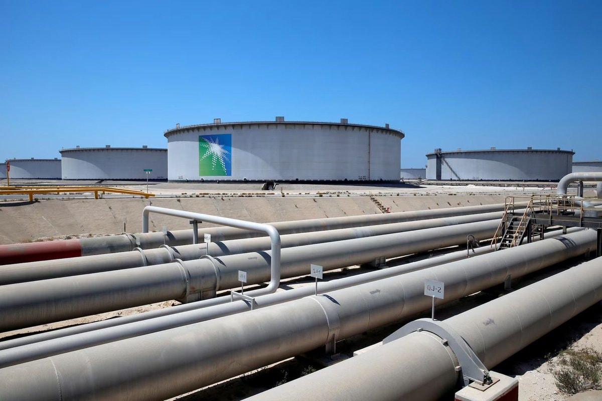 Houthi strike on Aramco Jazan refinery (photo 3 of 3)