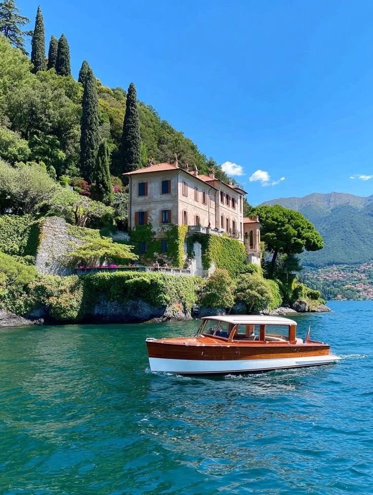 Lake Como Italy (photo 3 of 4)