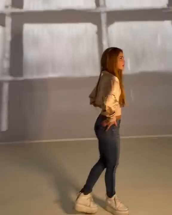 Shakira NO song reaction