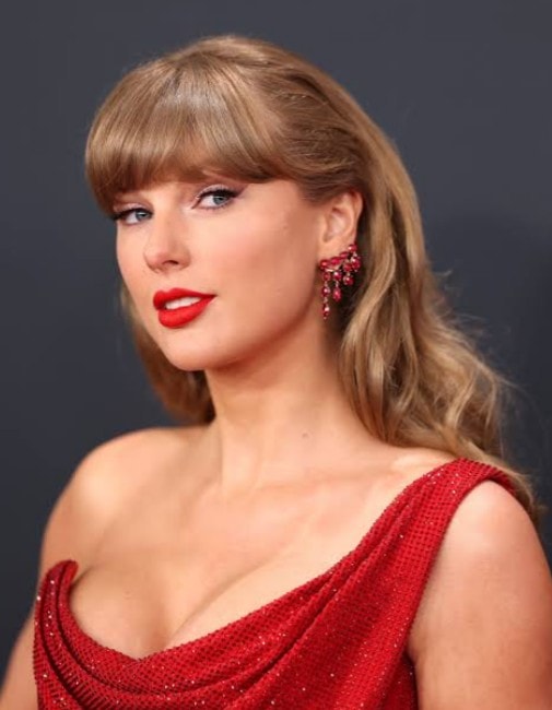 Taylor Swift studio session