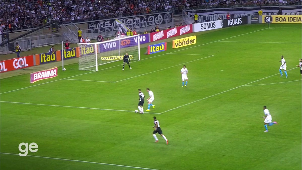 Grêmio counter attack vs Atlético Mineiro 2015