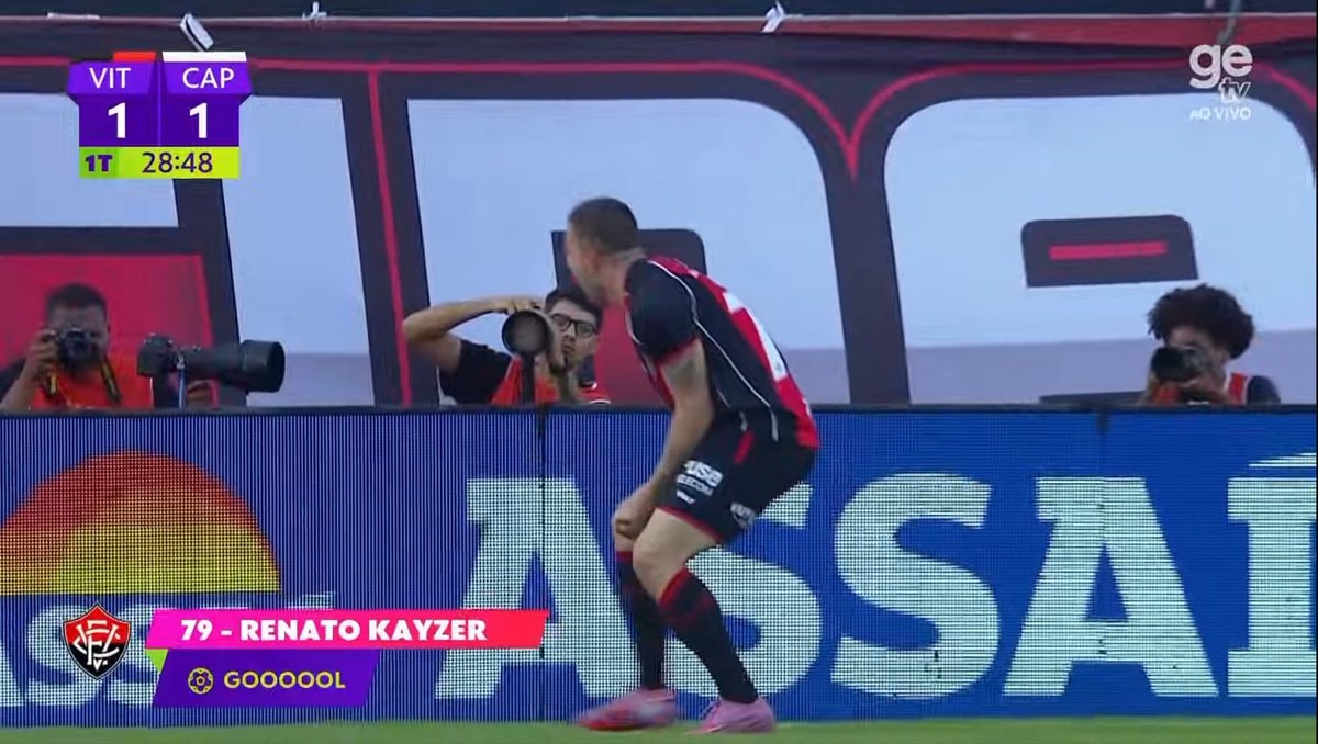Renato Kayzer goal Vitória Athletico Paranaense