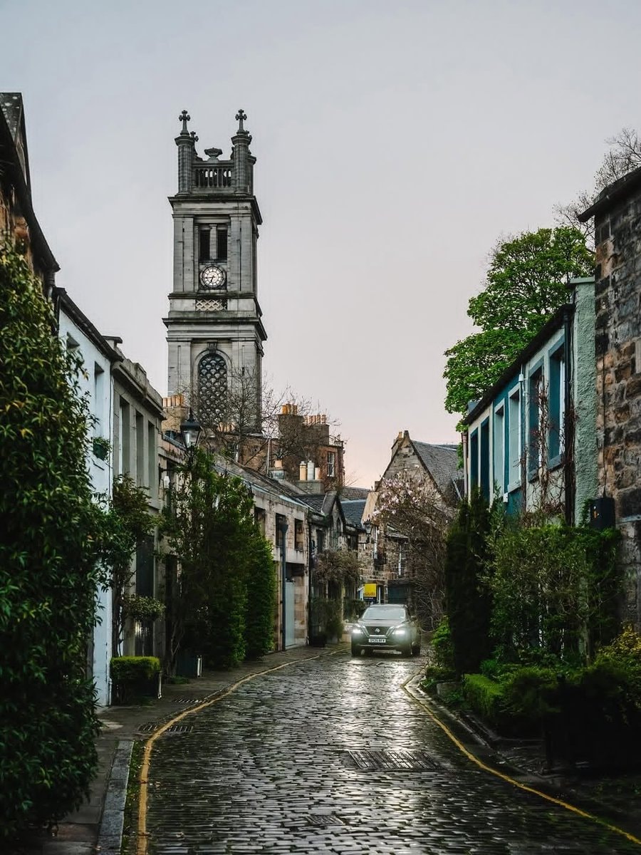 Edinburgh Scotland cobblestone street (photo 1 of 3)