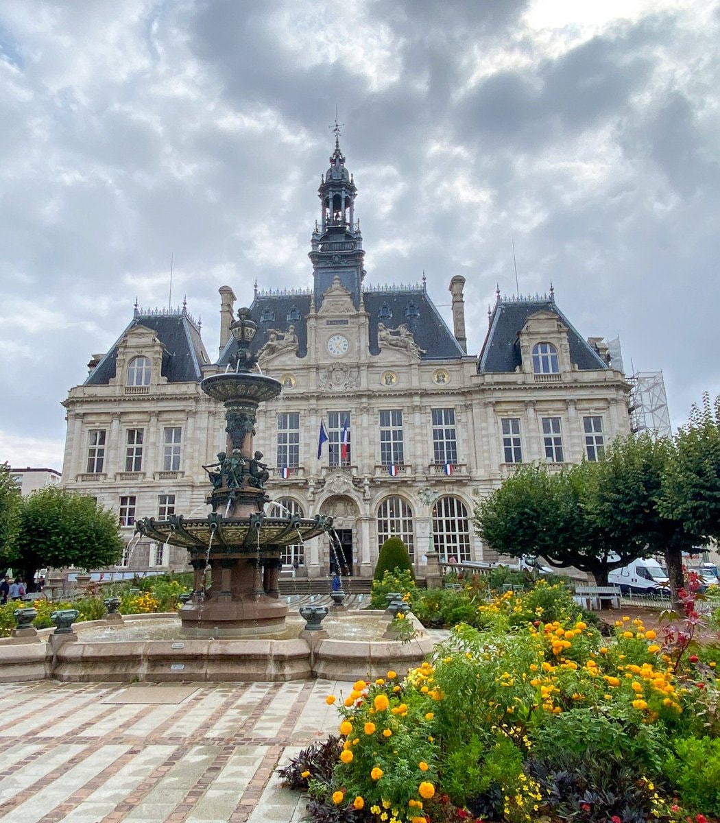 Limoges Town Hall fire (photo 2 of 2)