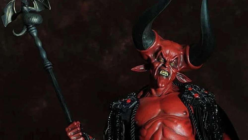 Tim Curry statue