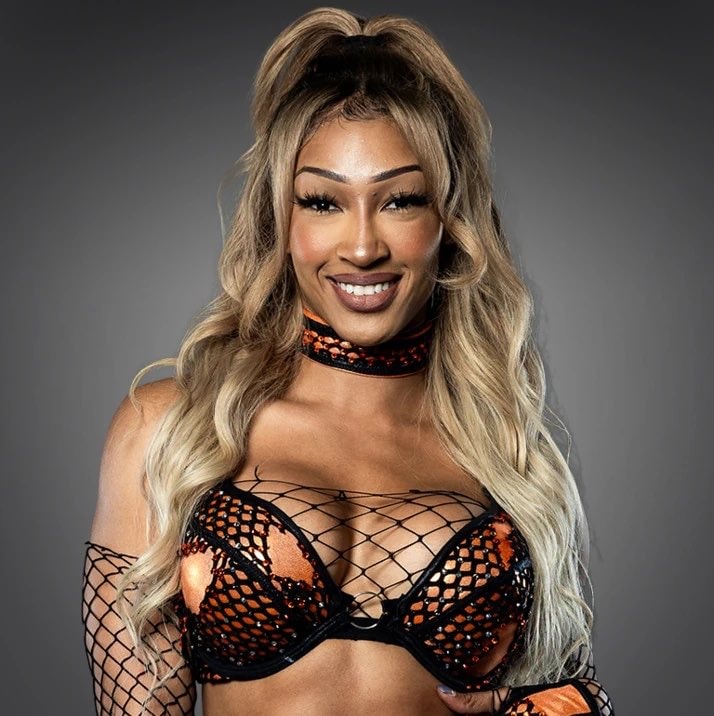 Mara Sadè AEW contract