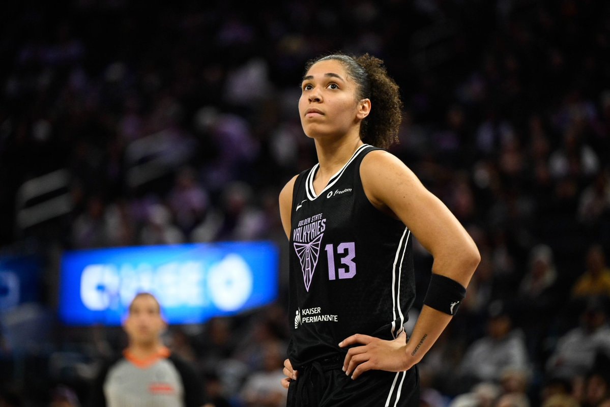 Janelle Salaün AP Sixth Woman of the Year