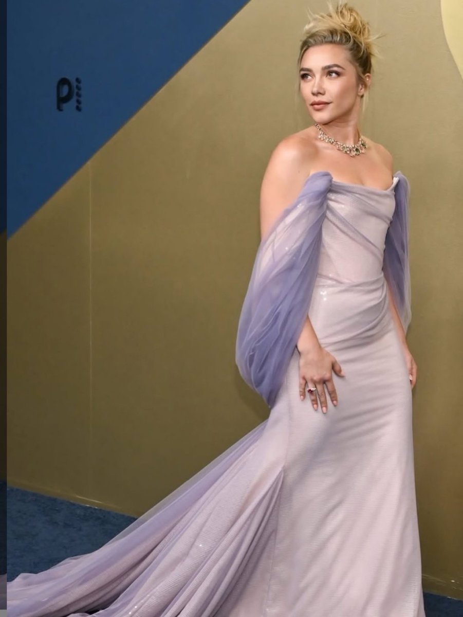 Florence Pugh at the 2026 Emmys Florence Pugh at the 2026 Emmys