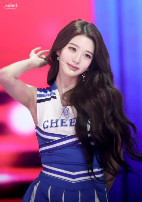 Wonyoung birthday edit (photo 1 of 2)