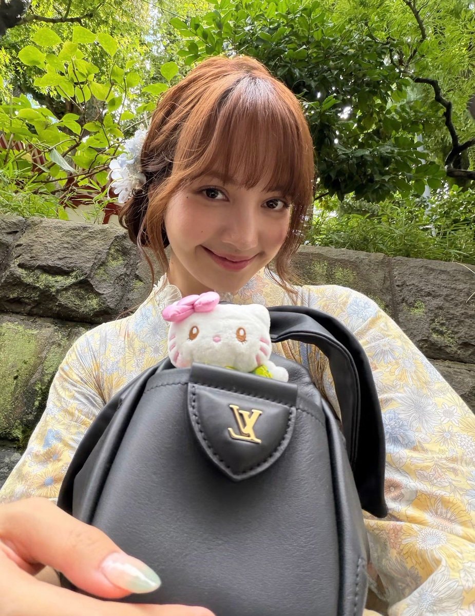 LISA kimono photos