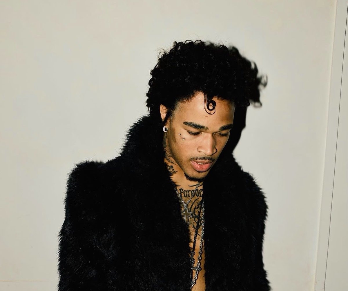 PlaqueBoyMax new hairstyle 🔥 (photo 2 of 4)