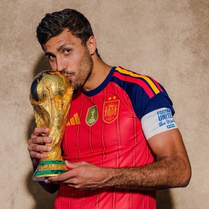Real Madrid Rodri contract 2030 (photo 1 of 2)