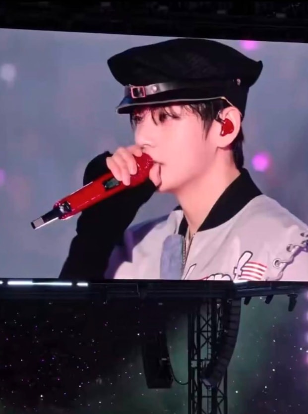 Taehyung Arirang world tour new outfits (photo 2 of 2)