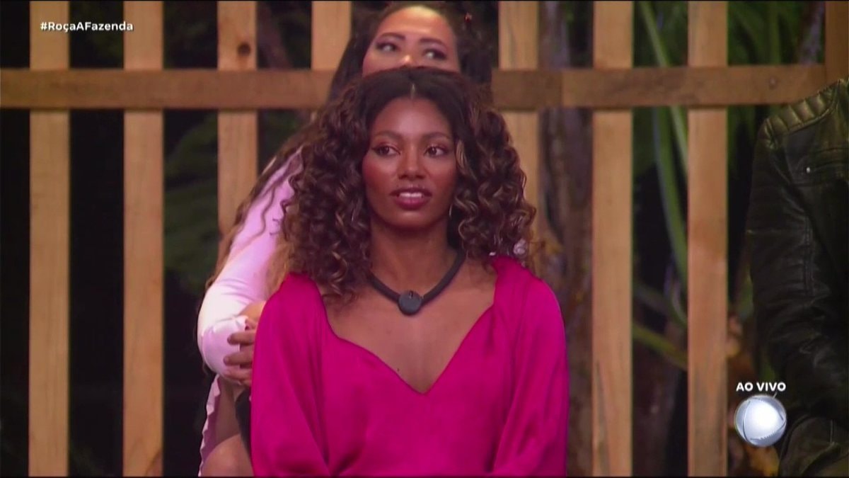 Tina and Maíra RoçaAFazenda debate