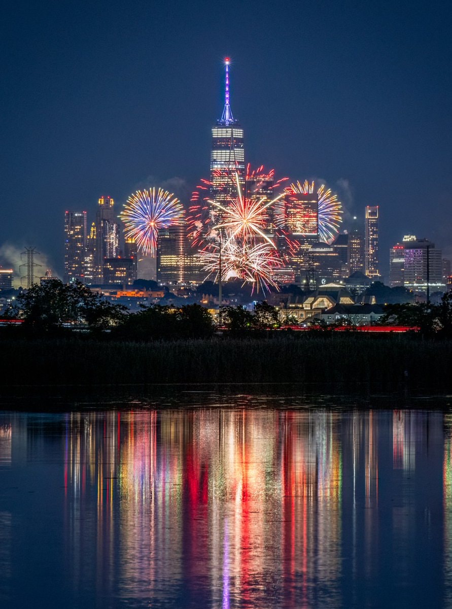 4th of July fireworks NYC (photo 3 of 4)