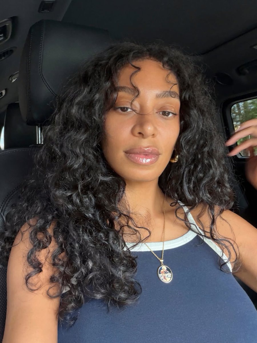 Solange new photo Solange new photo
