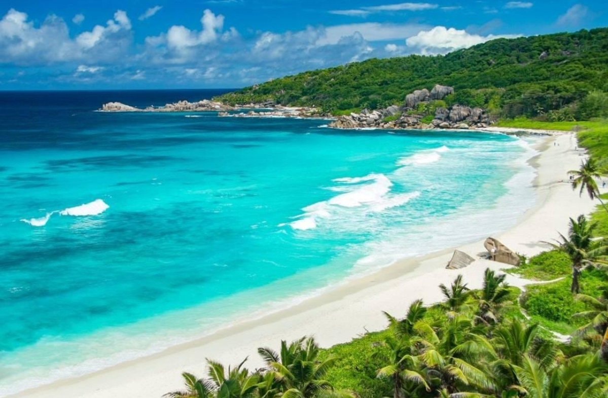 Seychelles yacht vibes (photo 3 of 3)