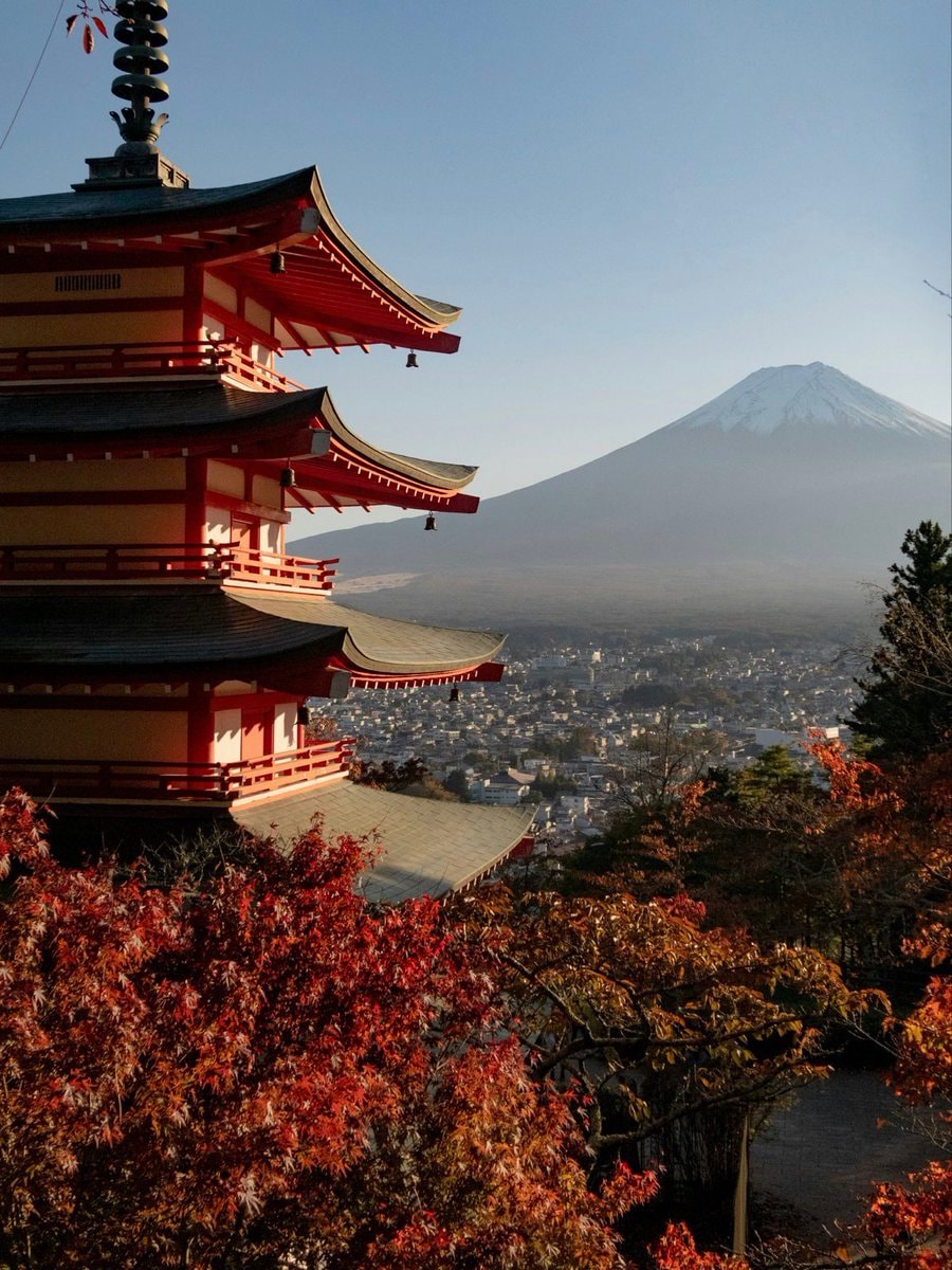 Yamanashi Japan pagoda with Mount Fuji