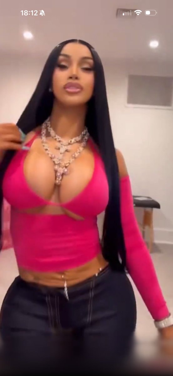 Cardi B Ozempic reaction (photo 2 of 2)