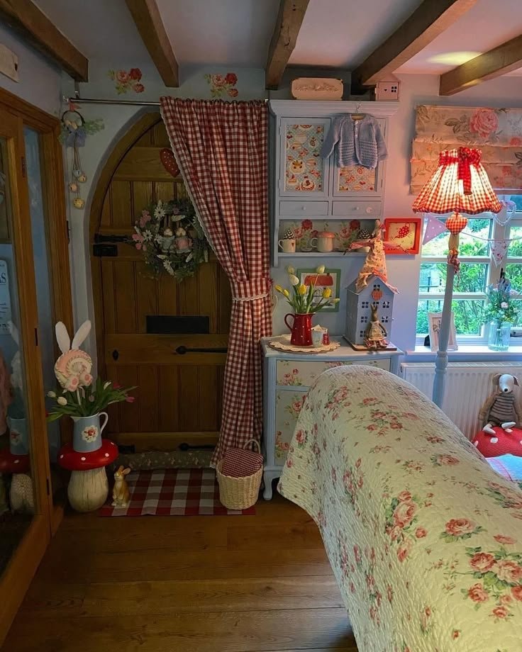 Cozy room with white cat by window (photo 2 of 4)