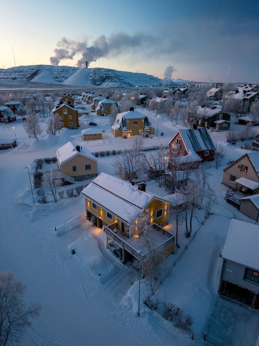 Swedish Lapland winter dusk (photo 4 of 4)