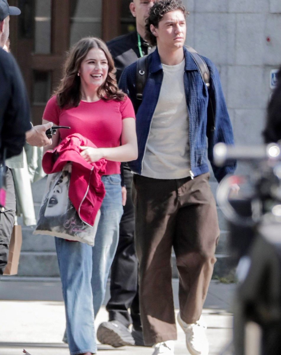 Off Campus cast Ella Belmont Antonio Julia