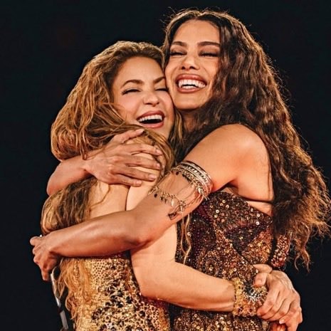 Anitta Shakira VMA nomination (photo 1 of 2)