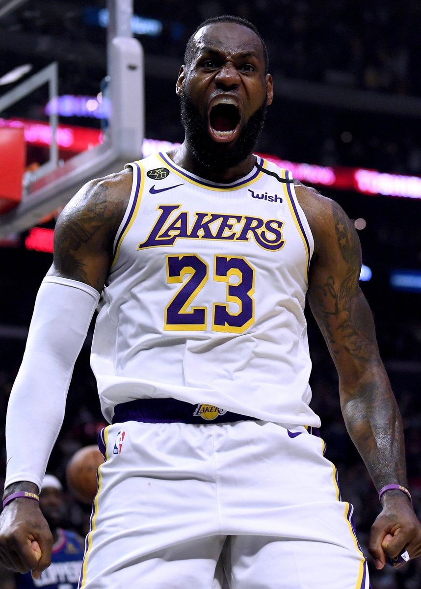 LeBron James Lakers roar