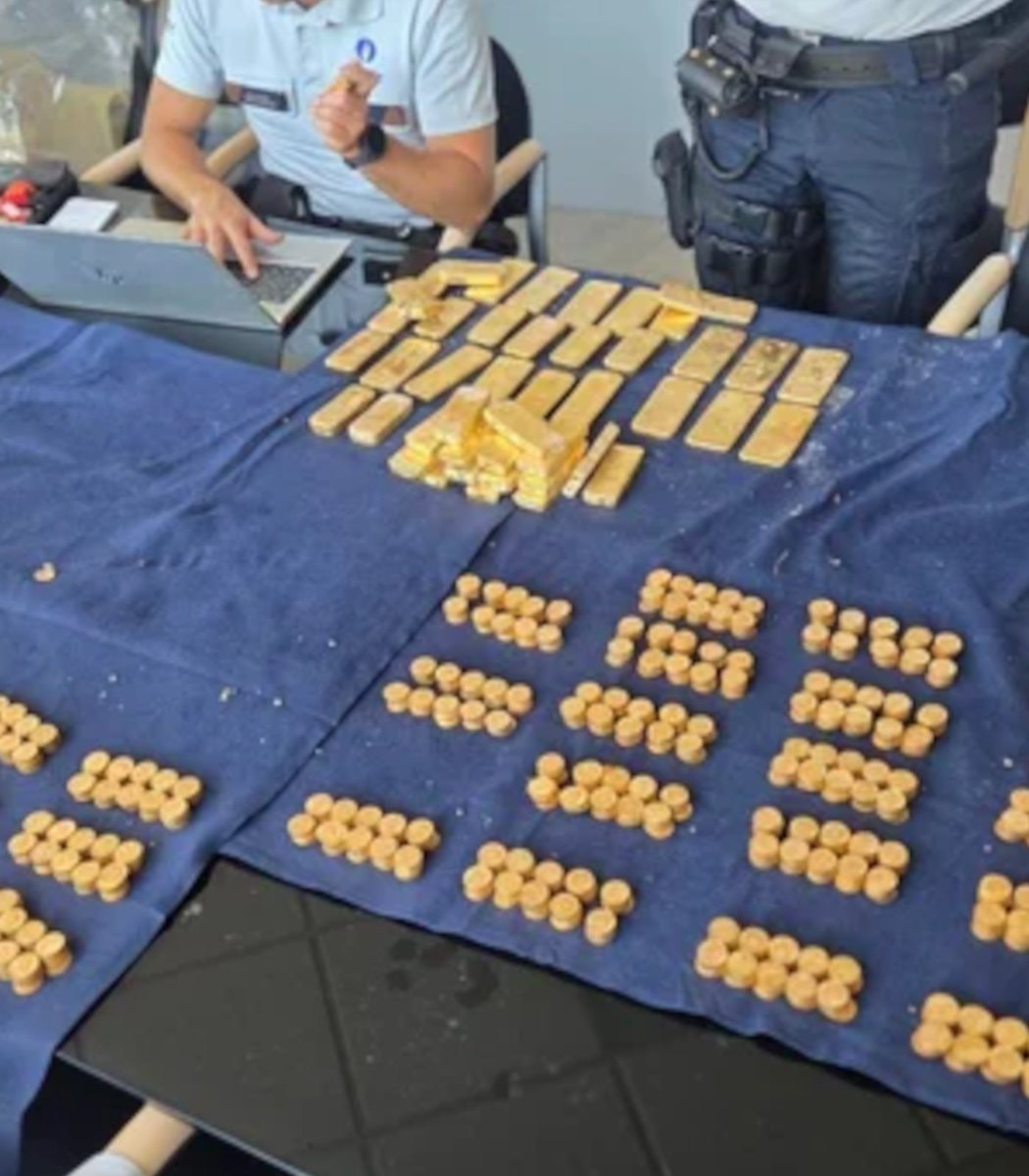 Belgium construction workers find gold (photo 2 of 2)