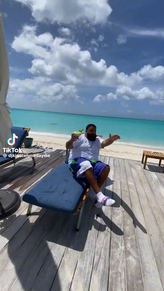 DJ Khaled attempting to get back in Drake's good graces