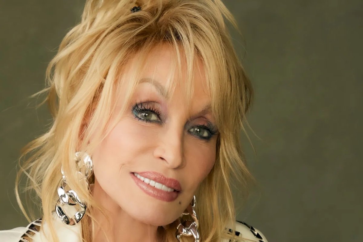 Dolly Parton portrait