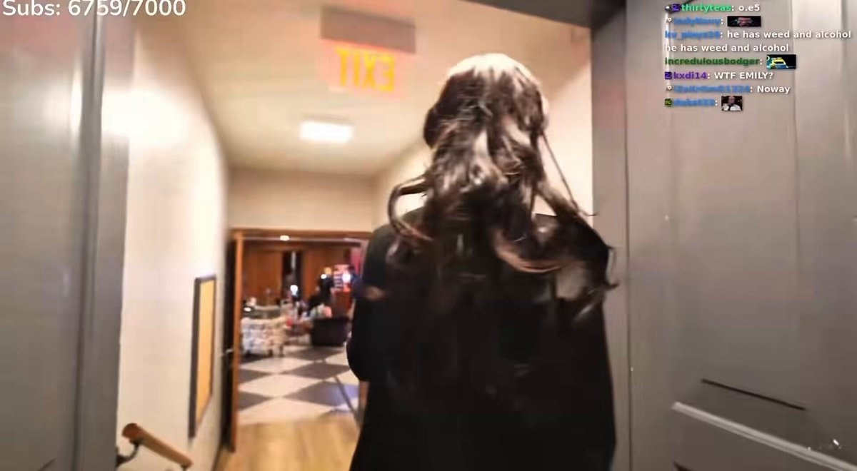 Rosii falls in mud at Streamer University