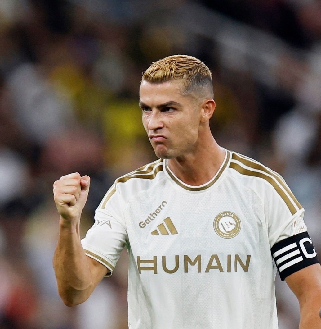 Cristiano Ronaldo confirms continued career