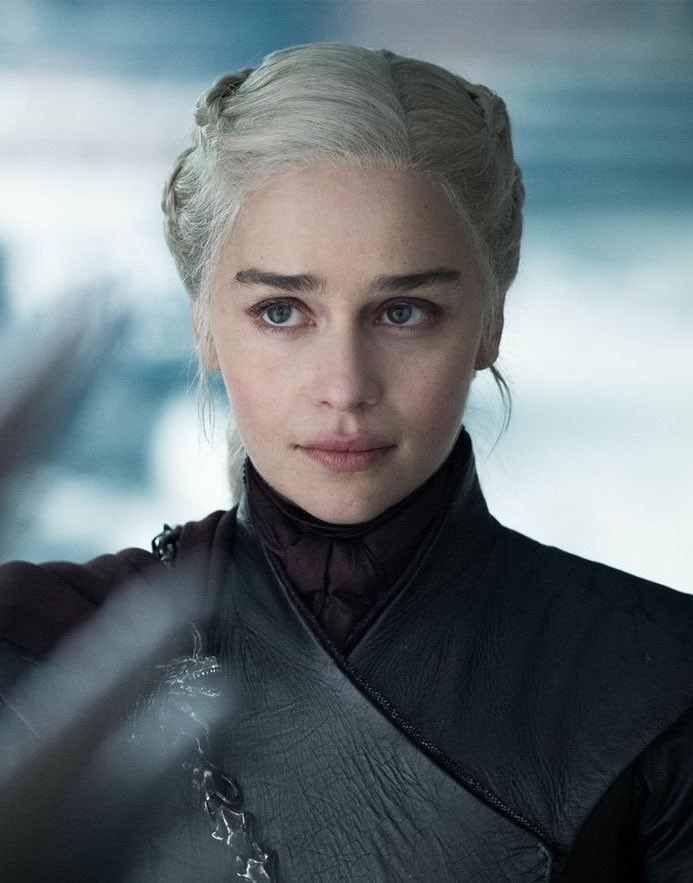 Emilia Clarke turns 40 (photo 2 of 2)