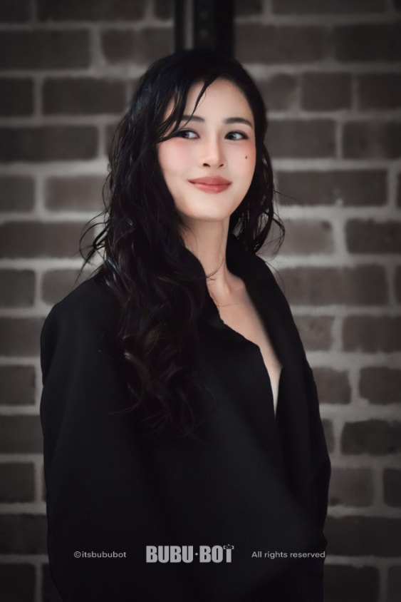 Lingling Kwong Calvin Klein Show