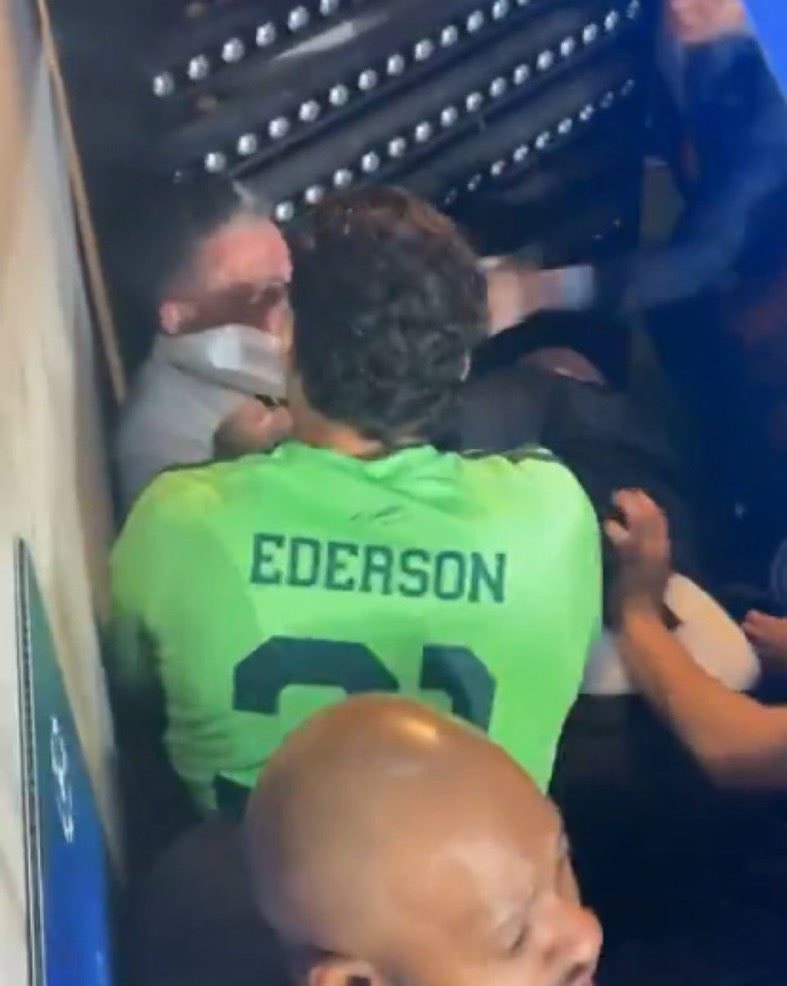 Ederson stops attack on Matteo Guendouzi