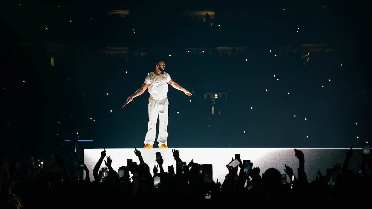 Drake 2027 tour announcement