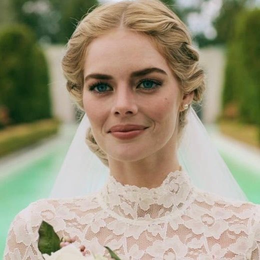 Samara Weaving in NAUGHTY