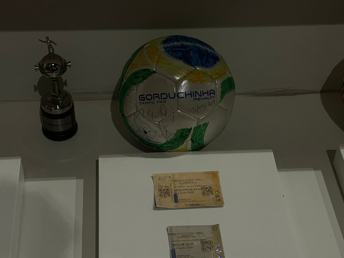Football Museum Mineirão TAITI jersey (photo 2 of 4) Football Museum Mineirão TAITI jersey (photo 2 of 4)