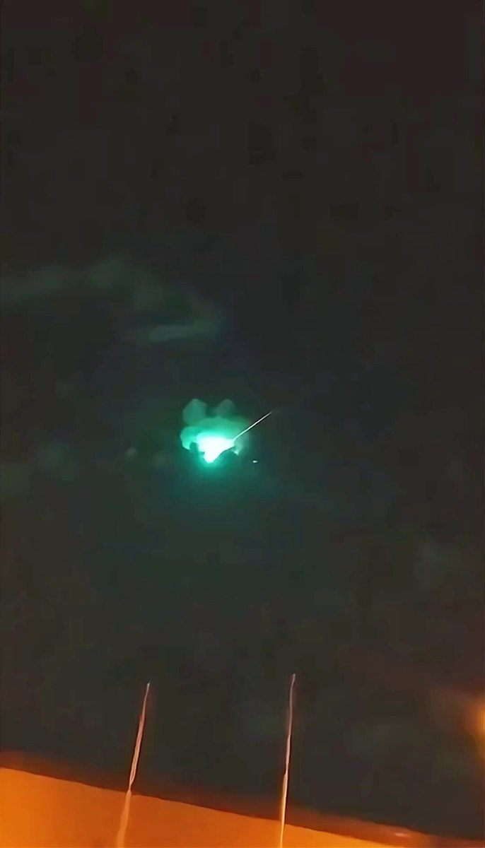 Bright Green Meteor Australian Sky