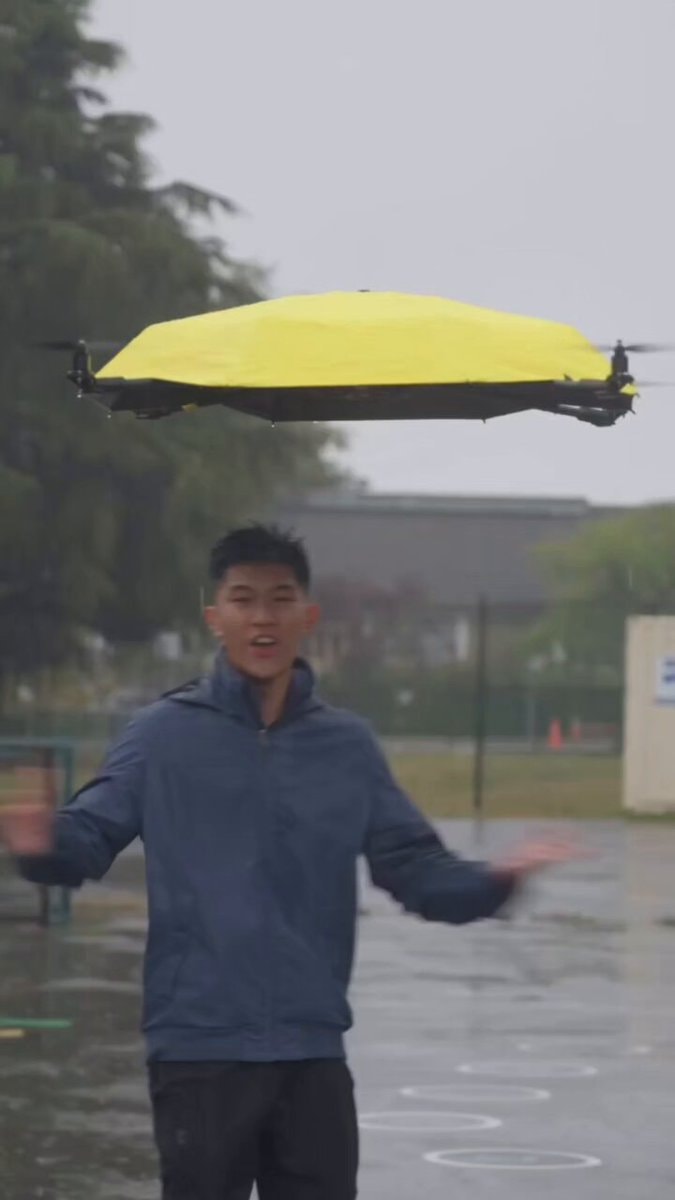 Autonomous drone umbrella follows you