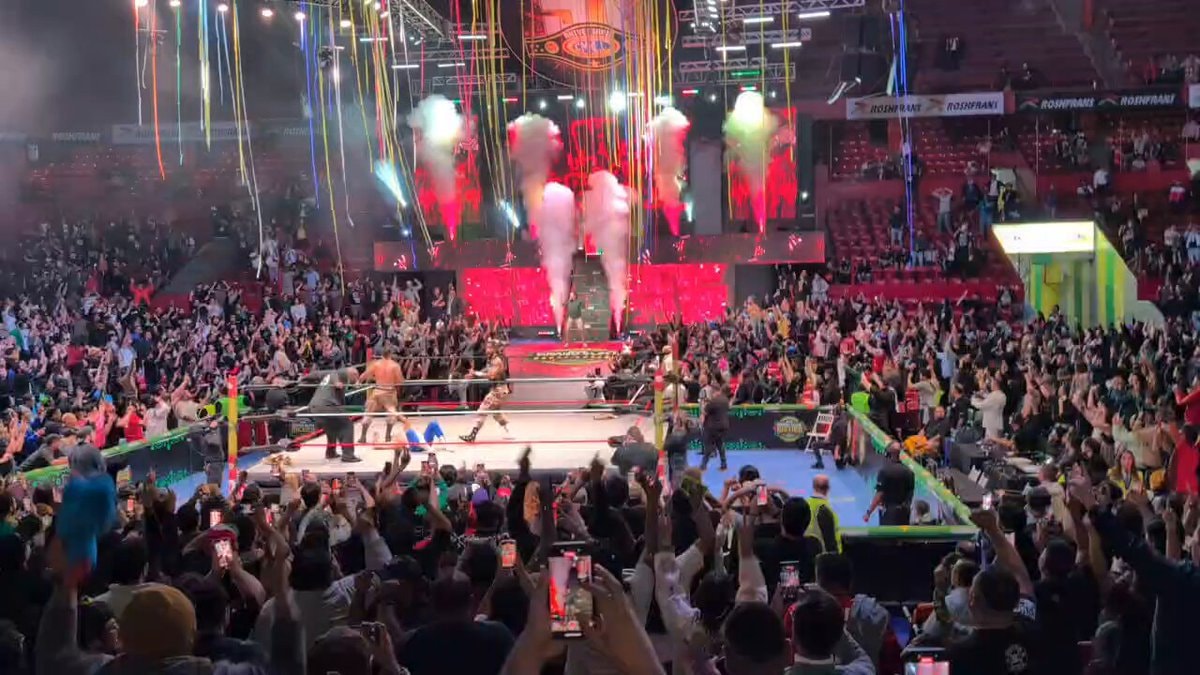 Bryan Danielson saves Blue Panther Arena Mexico