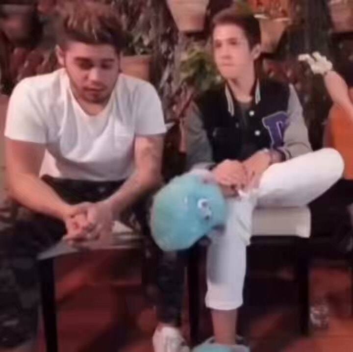 Wrong brother singer moment
