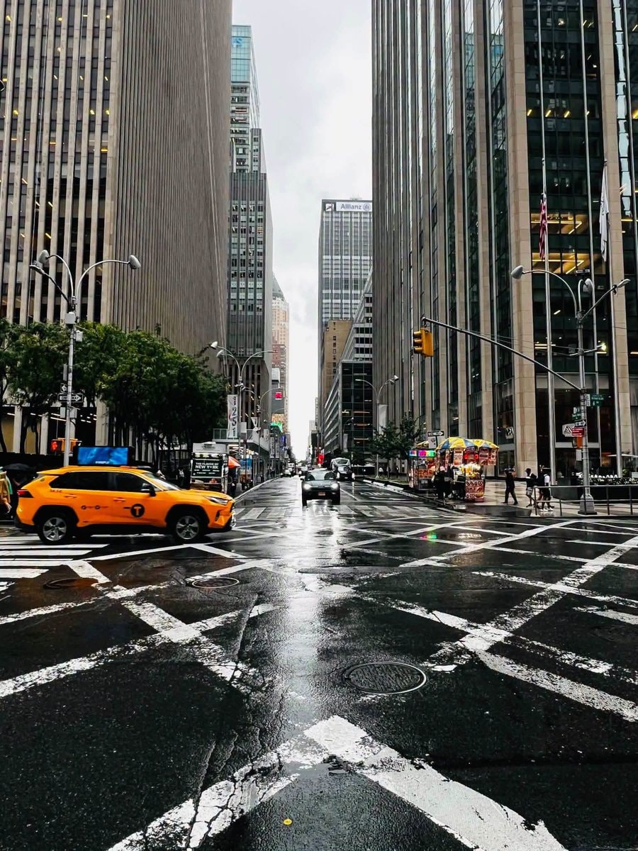 midtown manhattan new york (photo 3 of 4)